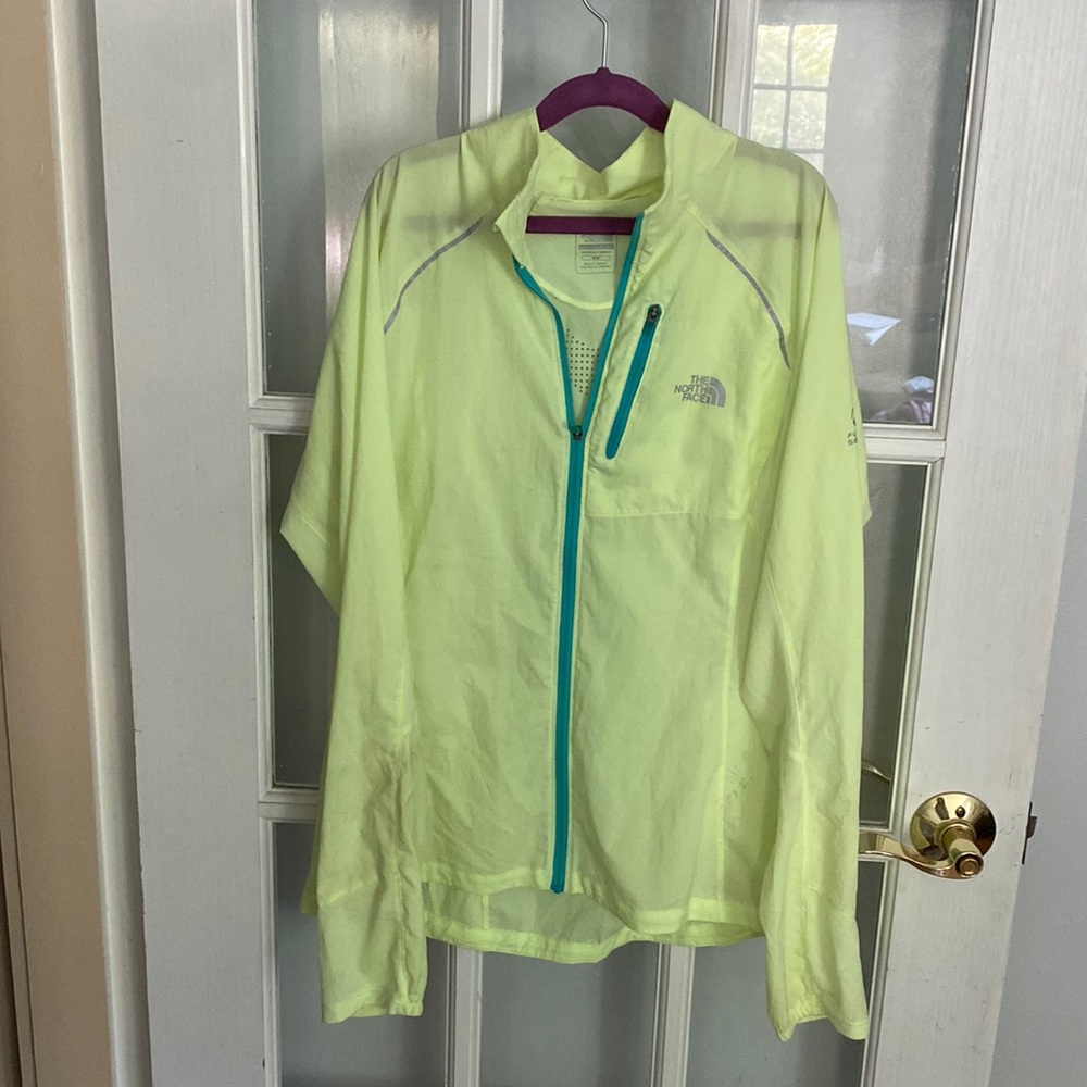 The North Face Windbreaker Neon size Medium